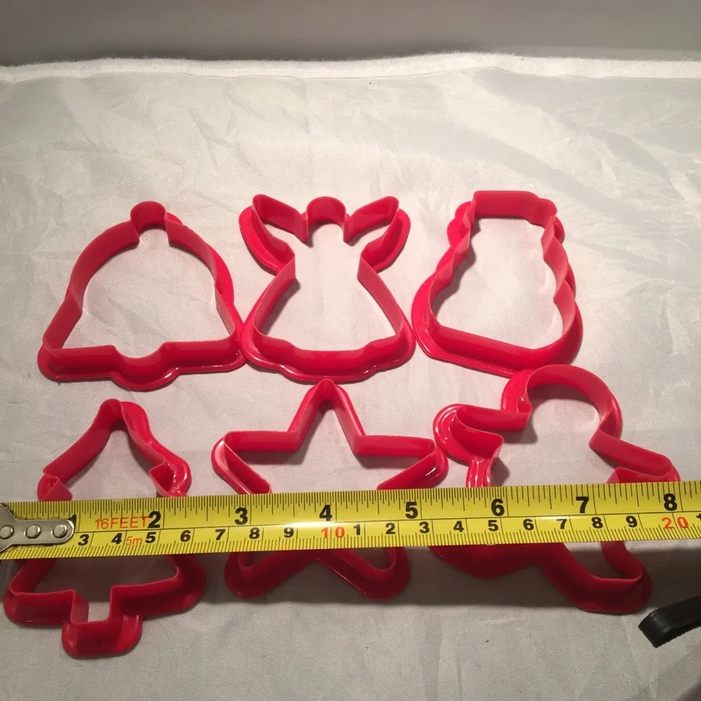 Christmas cookie‎ cutters
